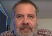 El dramaturgo venezolano García Gámez escribe desde la óptica del inmigrante Las historias de personajes marginados, como inmigrantes, transexuales y gais, víctimas de explotación laboral, racismo o xenofobia, protagonizan la obra del dramaturgo venezolano Pablo García Gámez, que las cuenta desde el espacio del "acuyá" -no ser ni de aquí ni de allá- y su propia óptica de migrante.