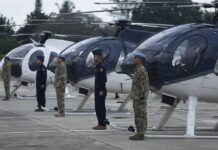 Sindicato de pilotos mexicanos pide activar mecanismo del T-MEC por negación de derechos Pilotos y militares forman hoy durante un evento de entrega de helicópteros MD 530F por parte de EE.UU