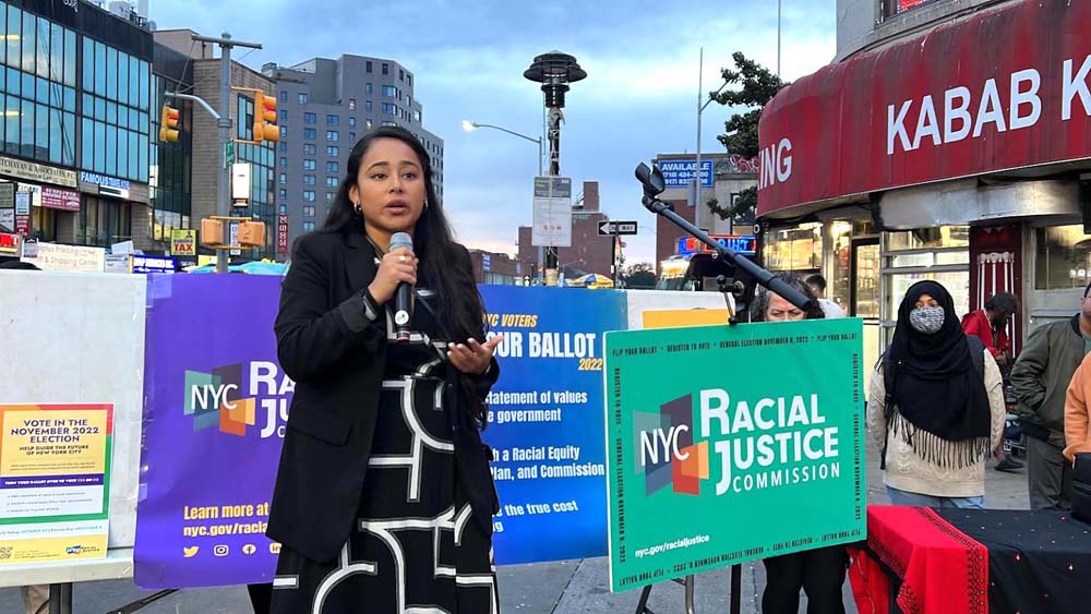 Jessenia Mata, reconocida activista de ascendencia mexicana, directora ejecutiva de la organización La Colmena, participó en la jornada educativa-cultural para educar a los votantes latinos sobre la importancia de comprender las tres preguntas que se incluirán en las elecciones de noviembre.