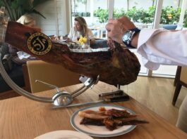Jamón pata negra en copa: un "gastrotour" por Miami pata de jamón jabugo de la empresa Cinco jotas