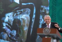 López Obrador y la Revolución: entre el uso político y la pedagogía histórica El discurso del presidente de México, Andrés Manuel López Obrador, está plagado de alusiones a los hitos más importantes de la historia del país, entre ellos la Revolución de 1910, una estrategia que baila entre el uso político y la pedagogía histórica.