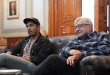 López Obrador vio el partido del mundial con el actor Tenoch Huerta
