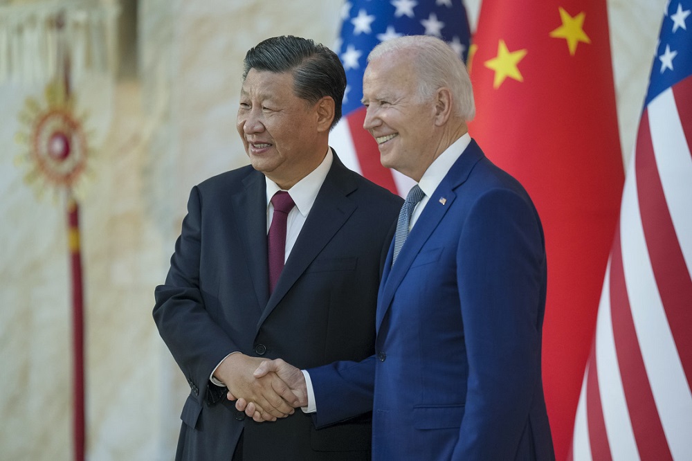 Biden y Xi-Foto twitter El presidente estadounidense, Joe Biden, y su homólogo chino, Xi Jinping, coincidieron este lunes en rechazar el uso de armas nucleares en Ucrania y abordaron las tensiones en torno a Taiwán, además de hablar de Corea del Norte, derechos humanos y comerció, informó la Casa Blanca en un comunicado.