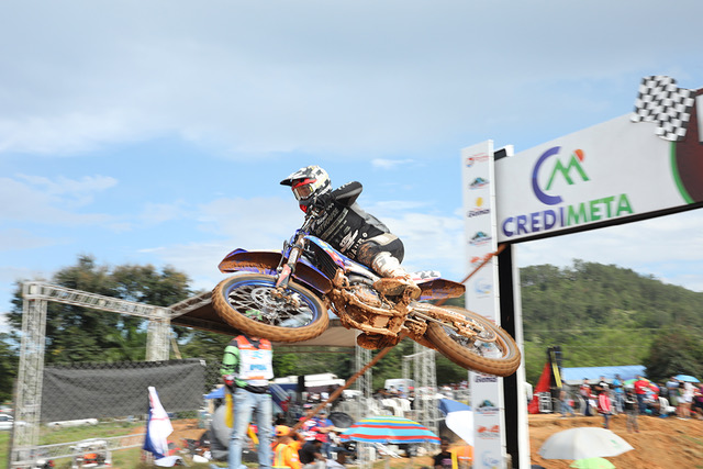 Carlos Badiali de Venezuela arriba en la segunda posición en la categoria MX-1