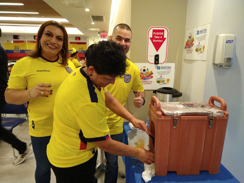 Ecuatorianos viven su pasi&oacute;n por el f&uacute;tbol (1).