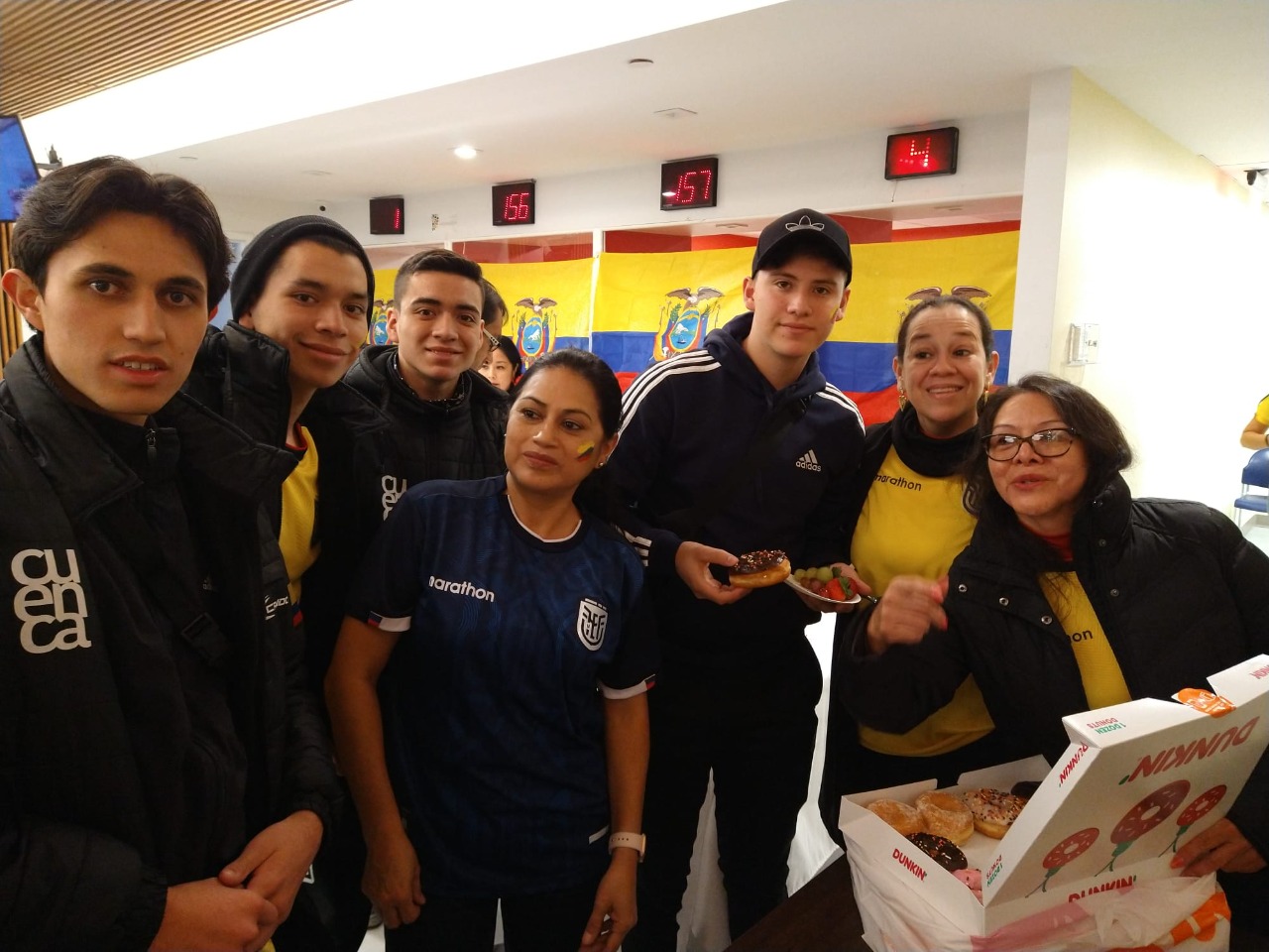 Ecuatorianos viven su pasi&oacute;n por el f&uacute;tbol (1).
