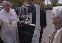 El papa visita a sus primos en Piamonte, la tierra de sus abuelos El papa Francisco viajó hoy al pequeño pueblo de en la provincia de Asti, en la región de Piamonte, noroeste de Italia, para visitar a sus primos y almorzar con su prima Carla Ravezana, que acaba de cumplir 90 años, en una visita familiar a la tierra de sus abuelos.