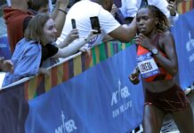 Los kenianos Sharon Lokedi y Evans Chebet reinan en el Maratón de Nueva York La atleta keniana Sharon Lokedi