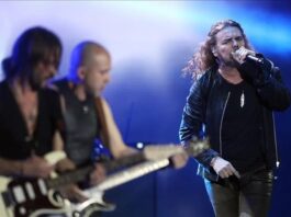 Si de algo está seguro el guitarrista Sergio Vallín es de que la pasión que todos los integrantes de Maná tienen por su quehacer artístico les ha permitido sostener más de 30 años su propuesta musical, que en 2023 continúa con una nueva gira por Estados Unidos.