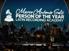 Marco Antonio Solís recibe el premio Persona del Año en los Latin Grammy 2022