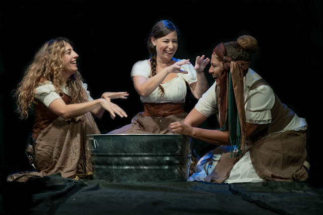 - María Fontanals, Gemma Ibarra y Eva Cristina Vásquez.