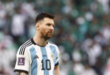Con el gol y la asistencia obtenidas ante México, Leo Messi igualó este sábado el número de goles y de asistencias de Diego Armando Maradona, al que alcanzó en el de partidos jugados nada más echar el balón a rodar en el estadio Lusail de Qatar 2022.
