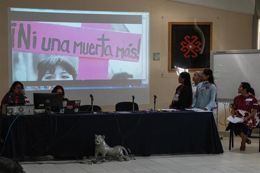 Mujeres participan hoy en el Primer Encuentro de Mujeres Ind&iacute;genas Desplazadas en San Cristobal de las Casas (3)
