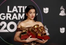 Los Latin Grammy reconocen la música atemporal en español Rosalía