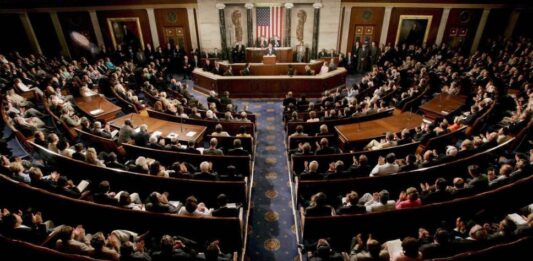 El Congreso de Estados Unidos aprobó este viernes el presupuesto para el año fiscal 2023, que en su paquete de gastos de 1,7 billones de dólares incluye 45.000 millones en ayuda a Ucrania.