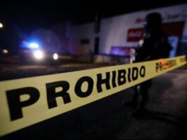La Policía de Puerto Rico ha reportado este sábado el asesinato de cuatro personas en igual cantidad de municipios en un periodo de unas siete horas, incluyendo el homicidio a cuchillazos de una persona a mano de su pareja.