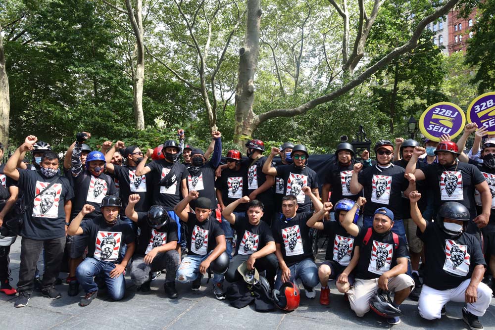 Deliveristas Cuando la ciudad de Nueva York se paralizó a causa de la pandemia del COVID-19,