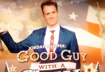 La película independiente "Good Guy With a Gun", que podría traducirse al español como "Un buen tipo con una pistola" y que se estrenó la noche del viernes en el pequeño festival de cine alternativo de Nueva York "Dances With Films".