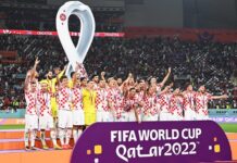 Croacia recibe el bronce en el estadio Internacional Jalifa Croacia recibió este sábado, sobre el césped del estadio Internacional Jalifa en el que venció a Marruecos (2-1), la medalla de bronce, la segunda de su historia, que la acredita como la tercera mejor selección de Qatar 2022.