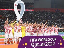 Croacia recibió este sábado, sobre el césped del estadio Internacional Jalifa en el que venció a Marruecos (2-1), la medalla de bronce, la segunda de su historia, que la acredita como la tercera mejor selección de Qatar 2022.