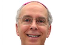 En el Día de la Virgen obispos piden a EE.UU. trato humano a los migrantes Mark J. Seitz.