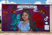 Uvalde obligó a EE.UU. a enfrentar su problema con las armas en 2022 Estados Unidos, el único país del mundo con más armas de fuego en circulación que habitantes, volvió a vivir un año con centenares de tiroteos múltiples. Pero fue una matanza, la de Uvalde -19 niños y 2 adultos asesinados- la que empujó al Congreso a aprobar su ley de control más importante en 30 años.