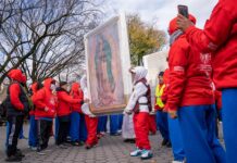 Mexicanos de Nueva York veneran a la Virgen de Guadalupe (4)