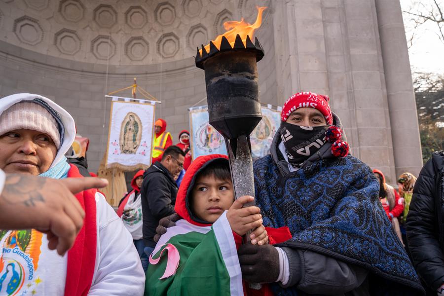 Mexicanos de Nueva York veneran a la Virgen de Guadalupe (4)