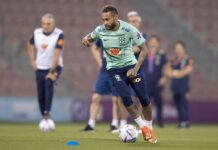 Neymar se entrena con el grupo Neymar Júnior se entrenó con normalidad con el resto de sus compañeros a un día de que Brasil se enfrente a Corea del Sur en los octavos de final del Mundial de Qatar 2022.