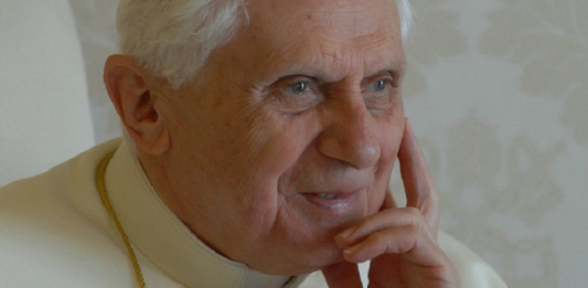El papa emérito Benedicto XVI murió hoy a los 95 años de edad en el monasterio Mater Ecclesiae del Vaticano, donde residía desde su histórica renuncia al pontificado en 2013, confirmó hoy la Santa Sede en un comunicado.