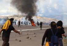 Protestas en Perú dejan 17 muertos, 9 en primer día de estado de emergencia Protestas en Perú (2)