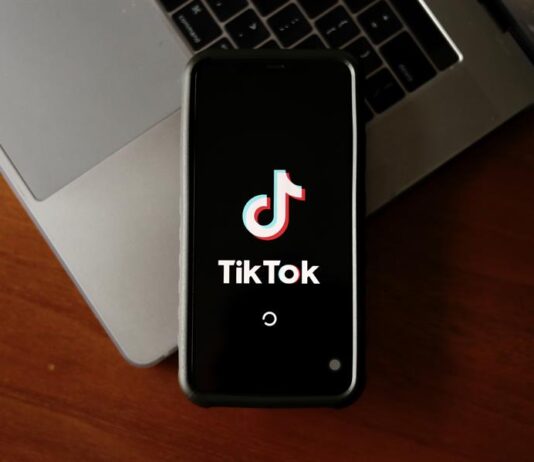 Las universidades públicas de Florida prohíben el uso de TikTok en sus campus TikTok