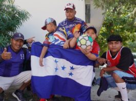 La corrupción y la creciente violencia provocan la migración de hondureños Un grupo de migrantes hondureños