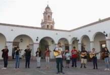 Niños heredan la tradición y amor por el mariachi en una escuela en México Alumnos ensayan con sus instrumentos en la Escuela Regional de Mariachi (3)