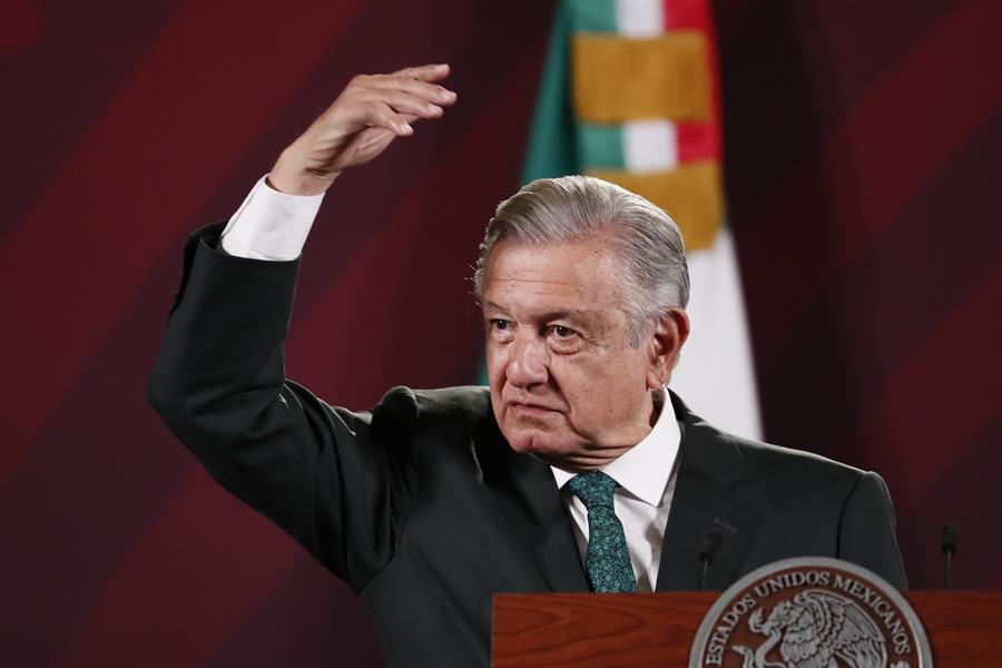 Andrés Manuel López Obrador, (2) Andrés Manuel López Obrador, (2)