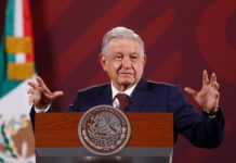 México niega afectación tras alerta de EE.UU. por conflicto de taxis en Cancún Andrés Manuel López Obrador