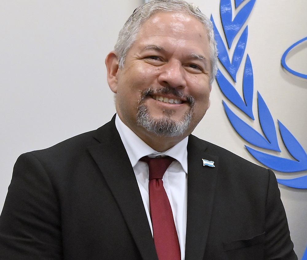 Eduardo_Enrique_Reina(1) Delegaciones de alto nivel de Honduras y Estados Unidos se reunirán el próximo martes en Tegucigalpa para discutir sobre migración, la lucha contra la corrupción, seguridad, derechos humanos y violencia de género, anunció este sábado la Cancillería del país centroamericano.