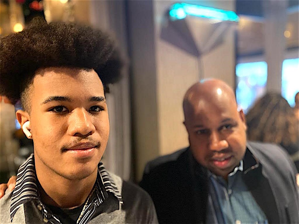FOTO 5El empresario dominico-americano Omar Lebron, quien viaj&oacute; desde Florida para participar en la iniciativa respaldada por DACHAMBER, junto a su sobrino Brandon Nunez, se unieron a una celebraci&oacute;n intergeneracional que promueve el progreso de la comunidad latina.