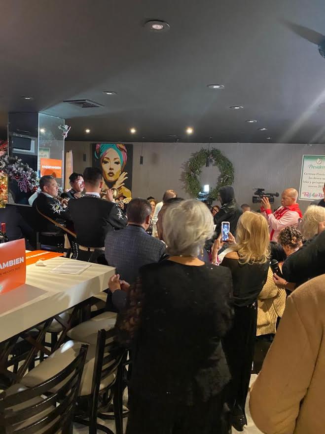 La tradicional m&uacute;sica de mariachis, que representa a M&eacute;xico a nivel mundial, tambi&eacute;n estuvo presente en el programa de presentaci&oacute;n de la iniciativa Aqu&iacute; Tambi&eacute;n el pasado 31 de diciembre de 2022.