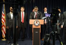 Tres escuelas de enfermería de Florida vendieron unos 7.600 títulos falsos Markenzy Lapointe1,
