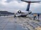Un piloto muere y dos policías heridos al chocar naves en aeropuerto de Pensilvania accidente de avioneta.