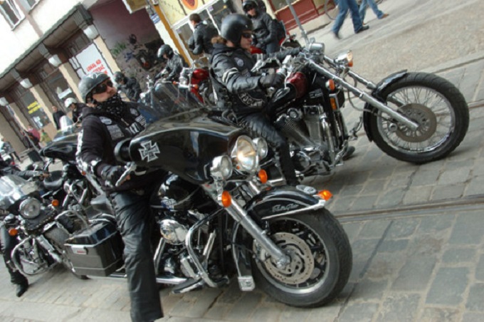 banda de motorizados. banda de motorizados.
