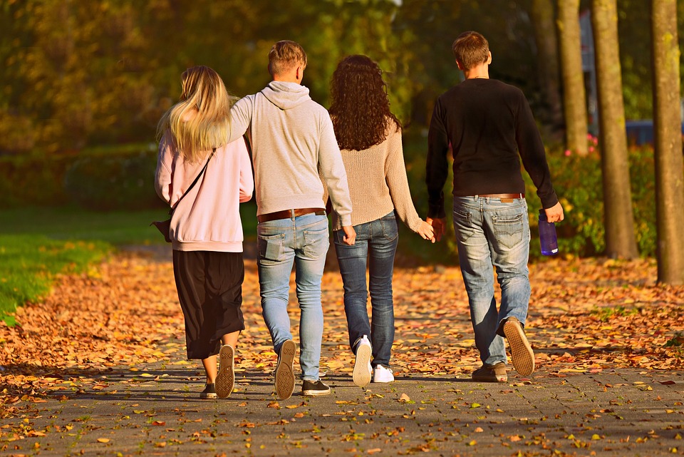 caminar La verdad es que necesitamos caminar más, por nuestra salud y por el bien del planeta. Pero también necesitamos caminar mejor.