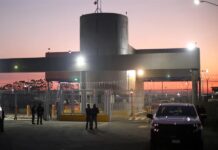 Juez mexicano congela la extradición del hijo del "Chapo" a EE.UU. Un juez federal mexicano congeló este viernes la extradición a Estados Unidos de Ovidio Guzmán, uno de los hijos de Joaquín "el Chapo" Guzmán más buscados por Washington y detenido el jueves, al concederle un amparo.