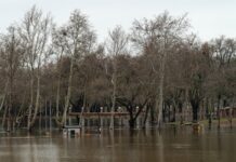 Al menos cinco muertos por inundaciones en el estado de Pensilvania tormenta en california