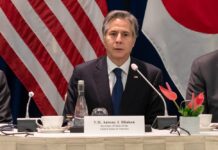 Blinken tacha de "irresponsable" la presencia del globo chino en EE.UU. El secretario de Estado de Estados Unidos, Antony Blinken, calificó este viernes de "irresponsable" la presencia de un globo espía chino en Estados Unidos, que le ha llevado a suspender su viaje oficial de este fin de semana a China.