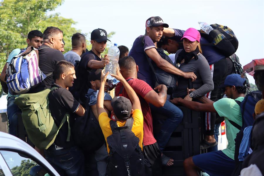 Caravana Migrante 3 Un juez federal en Tennessee dará hoy la aprobación final de una conciliación por la cual el Gobierno de Estados Unidos pagará 1,17 millones de dólares a decenas de inmigrantes capturados durante una redada en una planta de procesamiento de carnes hace casi cinco años.