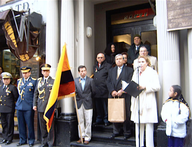 Una de las primeras celebraciones, en el 2009, estuvo dedicada a conmemorar el bicentenario de la declaraci&oacute;n de independencia de Ecuador, pa&iacute;s natal de los progenitores de Galo Plaza, Gral. Leonidas Plaza y Do&ntilde;a Avelina Lasso.