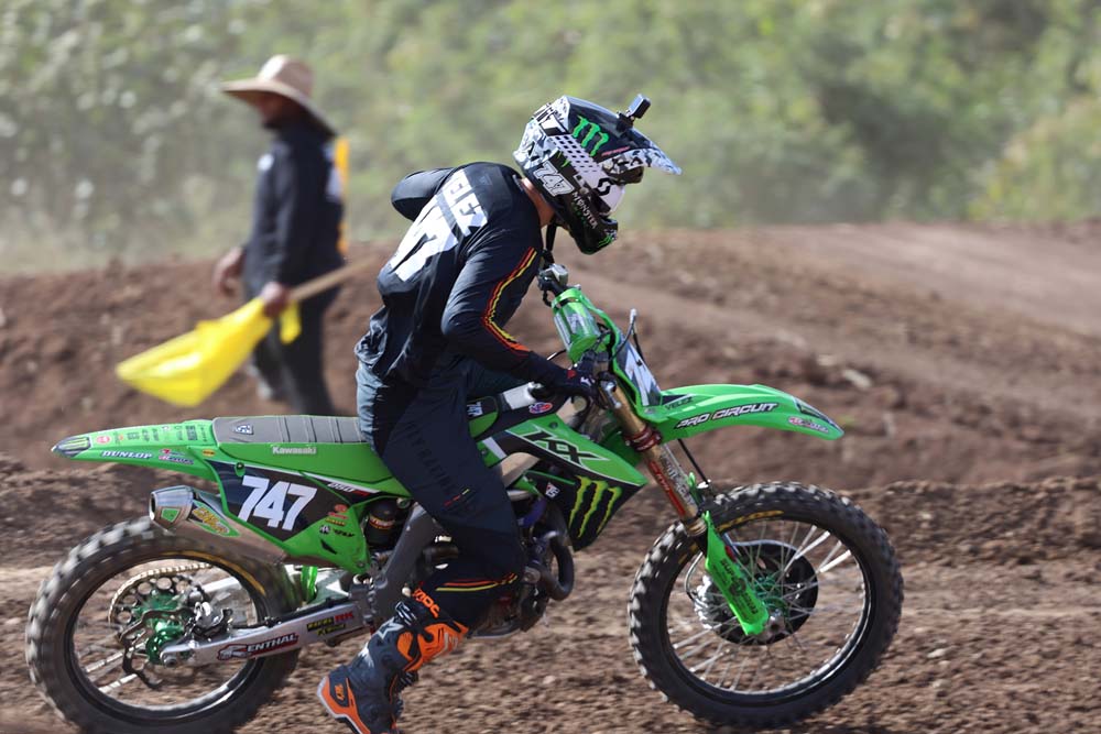 El Puertorriqueño Sebastián Vélez que viajo desde USA confronto inconvenientes con las temperaturas de calor y no pudo llegar entre los primeros tres de la cat 450cc experto Dominico Boricua