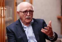 El autor Francisco Valdés: "La democracia mexicana está bastante enferma" El investigador mexicano Francisco Valdés (2)